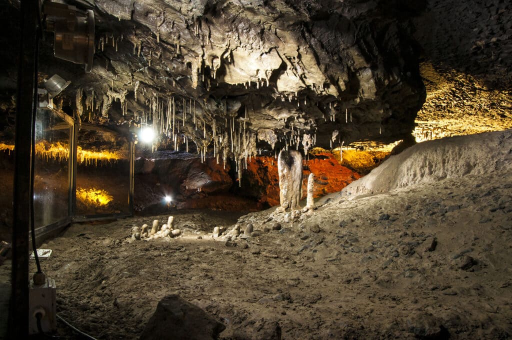 Crag Caves
